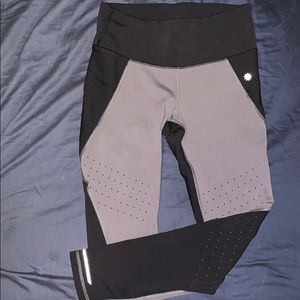 Athletic leggings